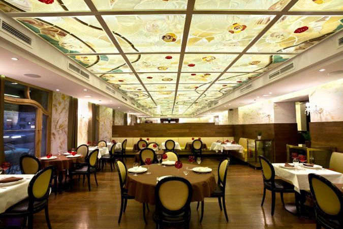 restoran_noz_sprava_vilka_sleva_photo5